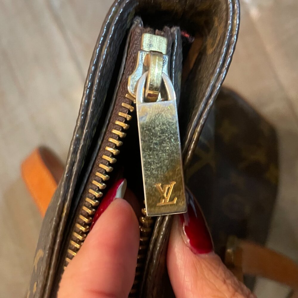 💖 Louis Vuitton Purse – Pre-Loved & Full of Love 💖 - Picture 11 of 15
